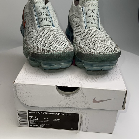 💙NWT NIKE WOMENS AIR VAPORMAX FK MOC 2 IN SIZE 7.5 - Picture 9 of 11